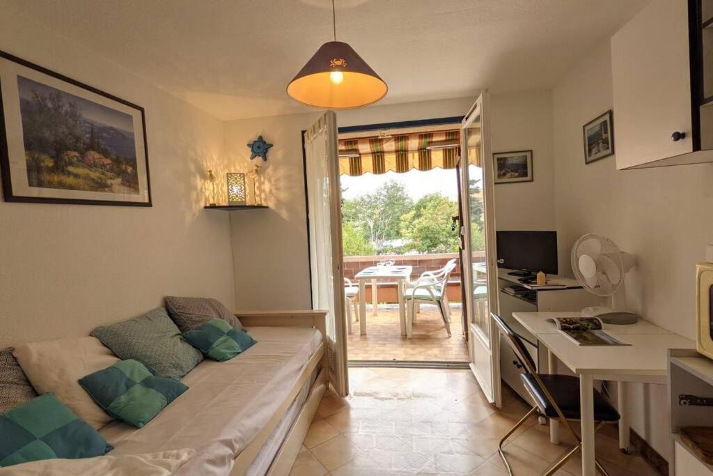 Appartement " Le Grand Bleu " A 3 Min De La Plage La Londe-les-Maures Buitenkant foto